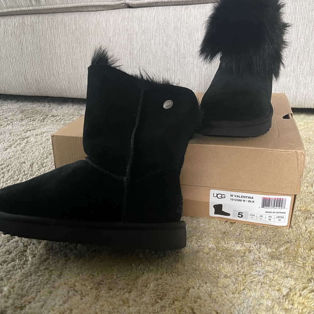 Womens Uggs - image 1